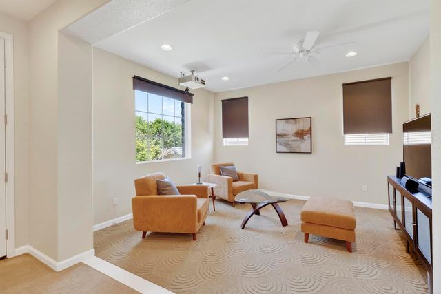 2133 Greatfield Dr, Roseville, CA 95747