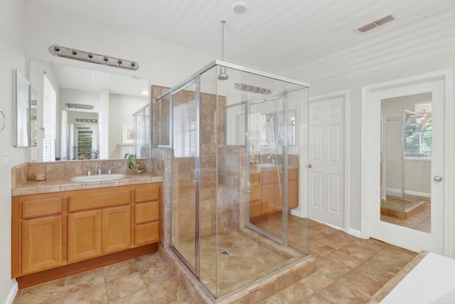 2133 Greatfield Dr, Roseville, CA 95747
