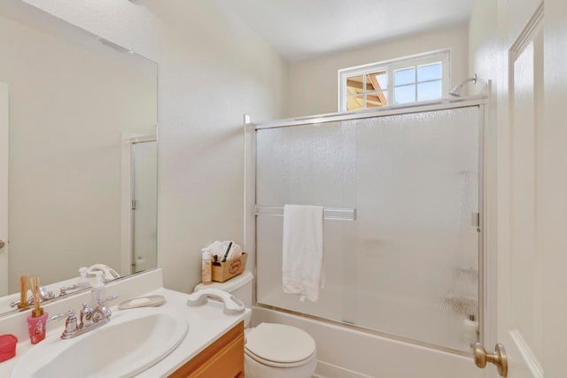 2133 Greatfield Dr, Roseville, CA 95747
