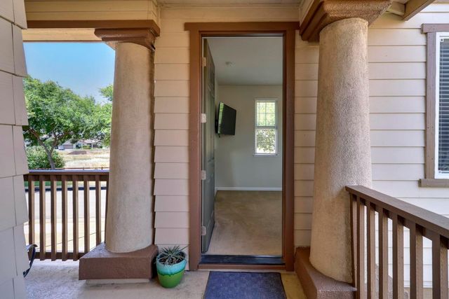 2133 Greatfield Dr, Roseville, CA 95747