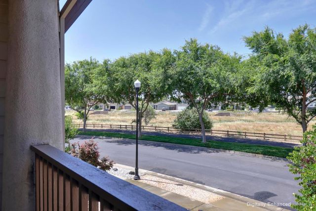 2133 Greatfield Dr, Roseville, CA 95747