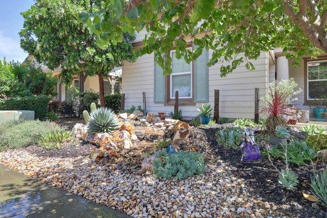 2133 Greatfield Dr, Roseville, CA 95747