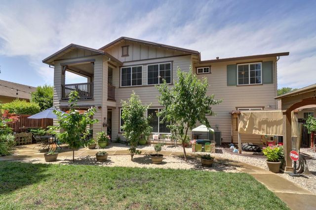 2133 Greatfield Dr, Roseville, CA 95747