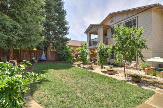2133 Greatfield Dr, Roseville, CA 95747
