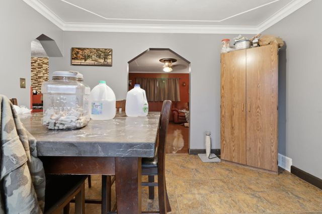 1611 Weymouth Street, West Bloomfield, MI 48324