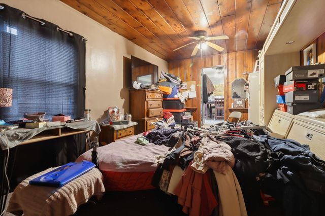 1611 Weymouth Street, West Bloomfield, MI 48324