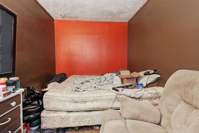 1611 Weymouth Street, West Bloomfield, MI 48324