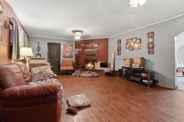 1611 Weymouth Street, West Bloomfield, MI 48324