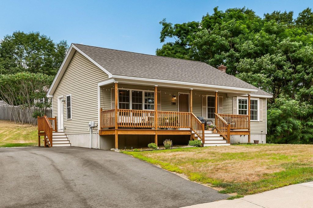 7 Calvins Way, Sanford, ME 04073 — photo 2