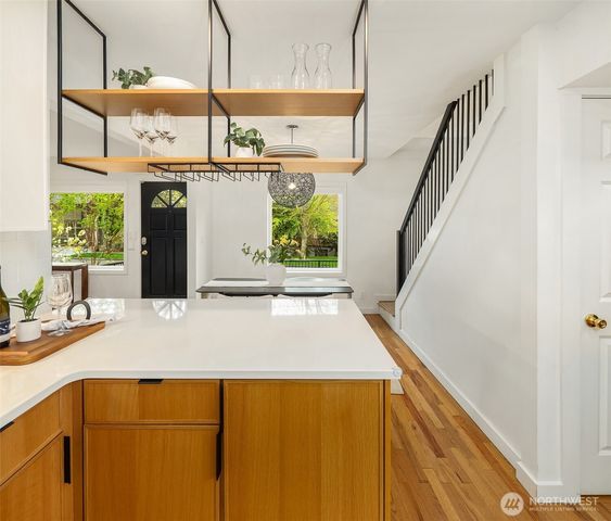 8205 18th Avenue NE, Seattle, WA 98115