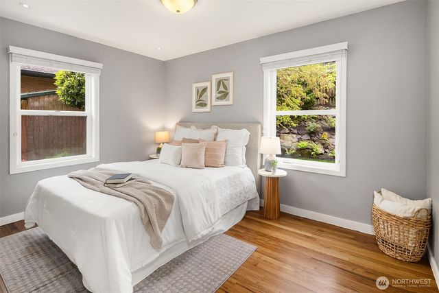 8205 18th Avenue NE, Seattle, WA 98115
