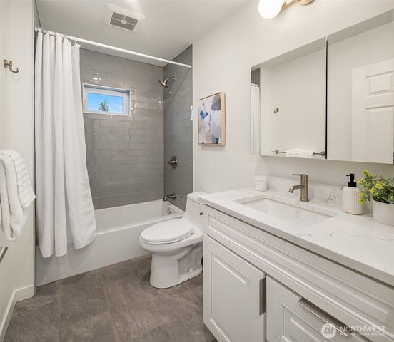 8205 18th Avenue NE, Seattle, WA 98115