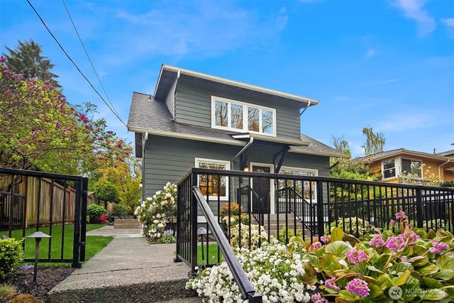 8205 18th Avenue NE, Seattle, WA 98115