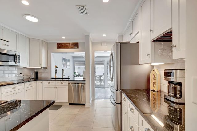 201 Venetian Drive 4, Delray Beach, FL 33483