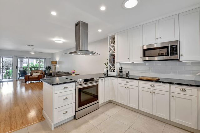 201 Venetian Drive 4, Delray Beach, FL 33483