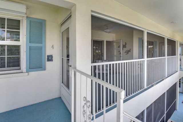 201 Venetian Drive 4, Delray Beach, FL 33483