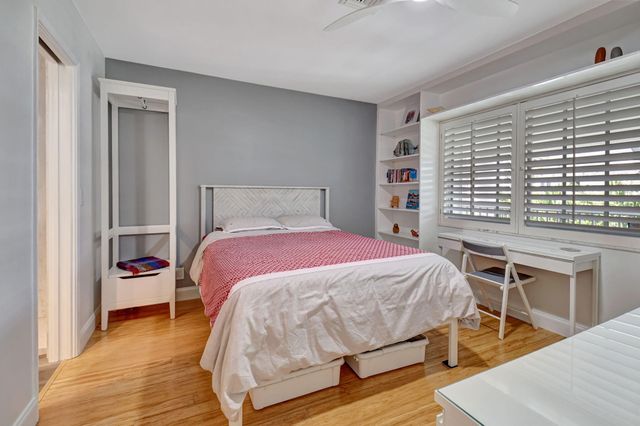 201 Venetian Drive 4, Delray Beach, FL 33483