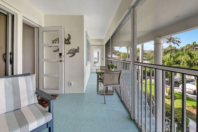 201 Venetian Drive 4, Delray Beach, FL 33483