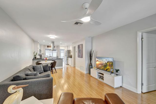 201 Venetian Drive 4, Delray Beach, FL 33483