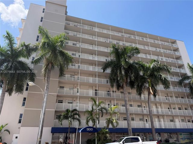 1300 Lincoln Road E705, Miami Beach, FL 33139