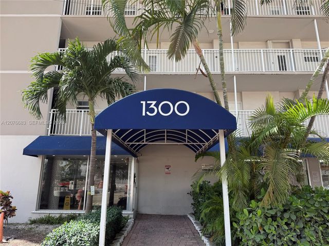 1300 Lincoln Road E705, Miami Beach, FL 33139