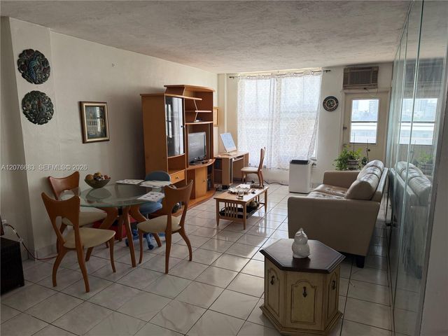 1300 Lincoln Road E705, Miami Beach, FL 33139