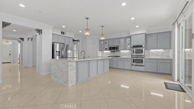 5448 Turin Way, Fontana, CA 92336
