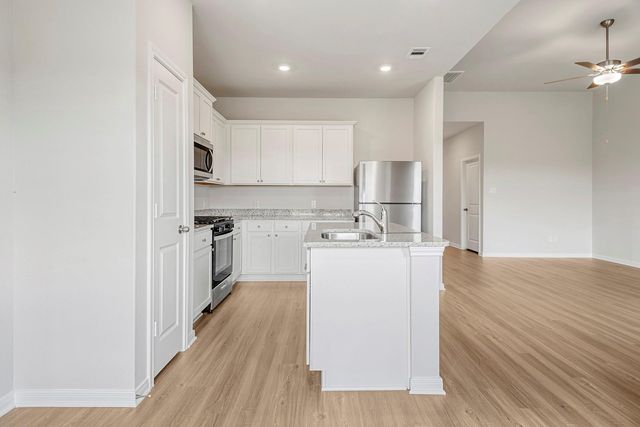 404 Mystic Slopes Drive, Katy, TX 77493