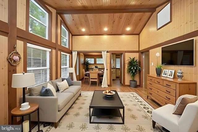 4239 LAKEVIEW PKWY, Locust Grove, VA 22508