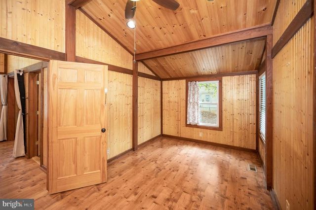 4239 LAKEVIEW PKWY, Locust Grove, VA 22508