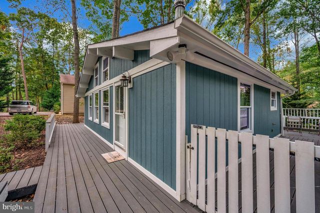 4239 LAKEVIEW PKWY, Locust Grove, VA 22508