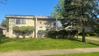 10020 4th Street, Highland, IN 46322