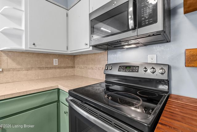 4415 Mann Ave, Louisville, KY 40215
