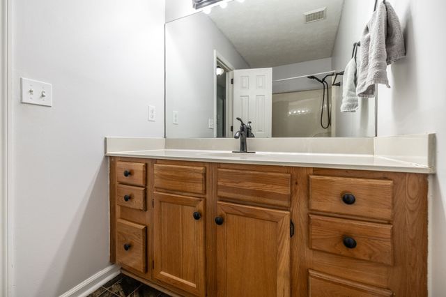 103 Forrest Ln, White House, TN 37188