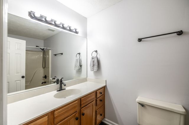 103 Forrest Ln, White House, TN 37188