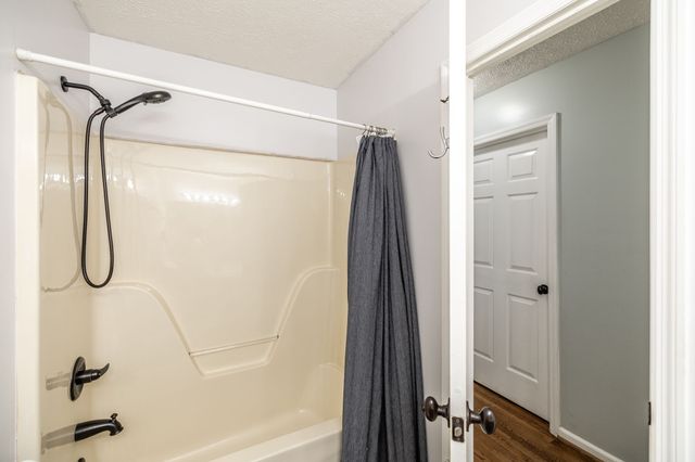 103 Forrest Ln, White House, TN 37188