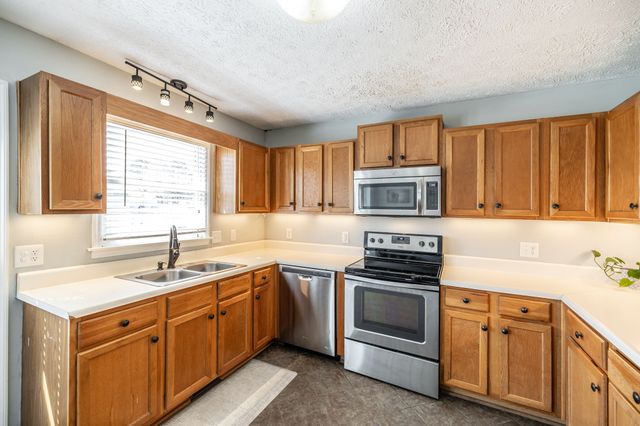 103 Forrest Ln, White House, TN 37188