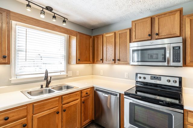 103 Forrest Ln, White House, TN 37188