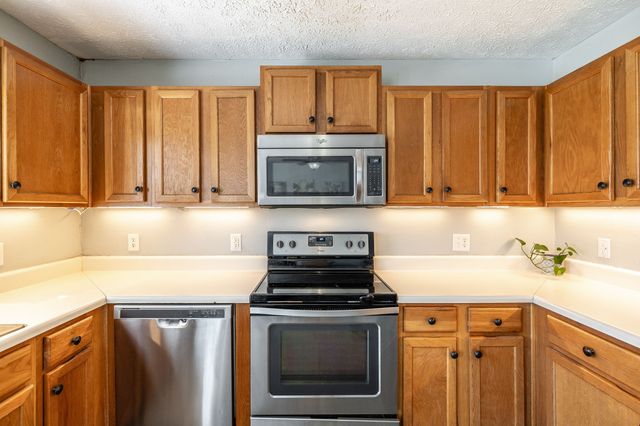 103 Forrest Ln, White House, TN 37188