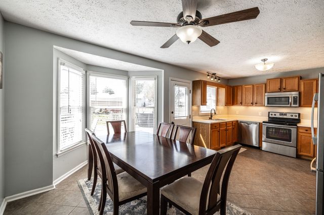 103 Forrest Ln, White House, TN 37188