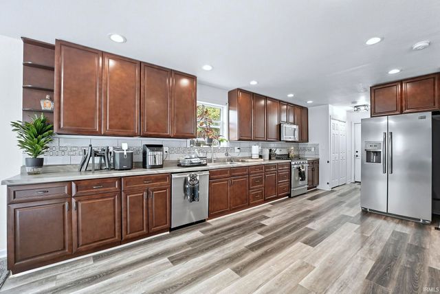 1304 Garden Club Drive, Fort Wayne, IN 46825