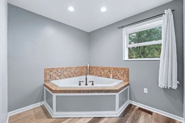 1304 Garden Club Drive, Fort Wayne, IN 46825