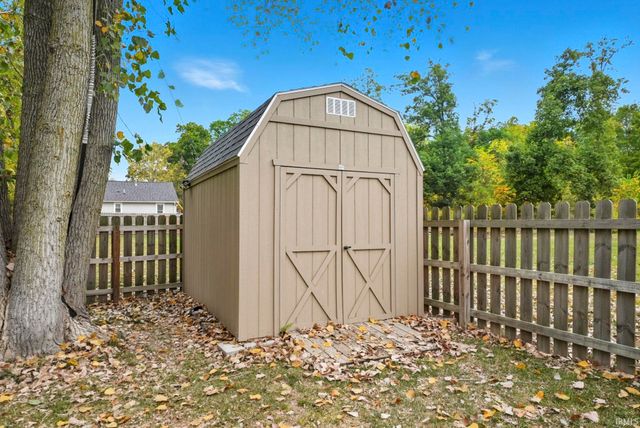 1304 Garden Club Drive, Fort Wayne, IN 46825