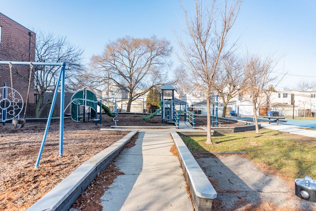 3508 N Sacramento Avenue 1S, Chicago, IL 60618