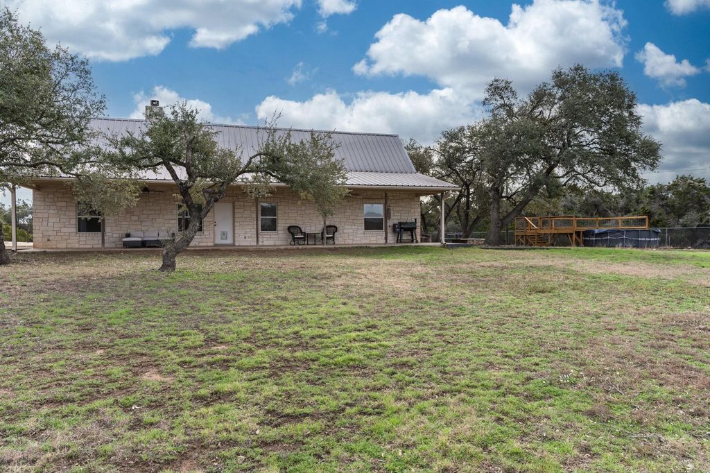 2551 Spring Valley DR, Dripping Springs, TX 78620