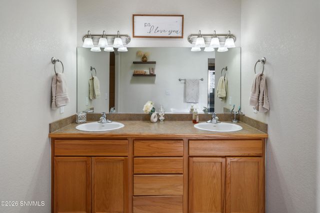 4676 Calle De Nubes, Las Cruces, NM 88012