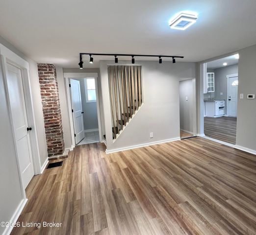 2015 Fort St, Louisville, KY 40217