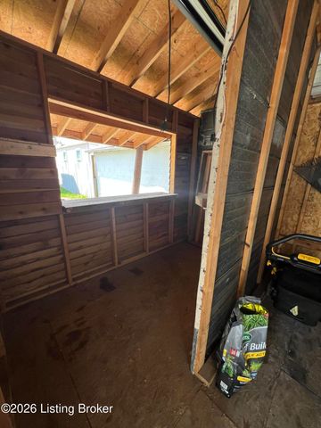 2015 Fort St, Louisville, KY 40217