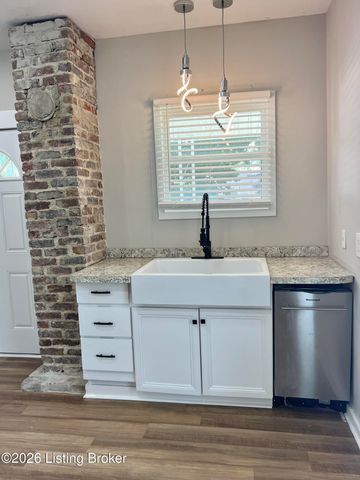 2015 Fort St, Louisville, KY 40217