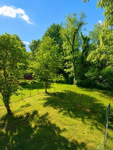 9050 Almena Drive, Kalamazoo, MI 49009